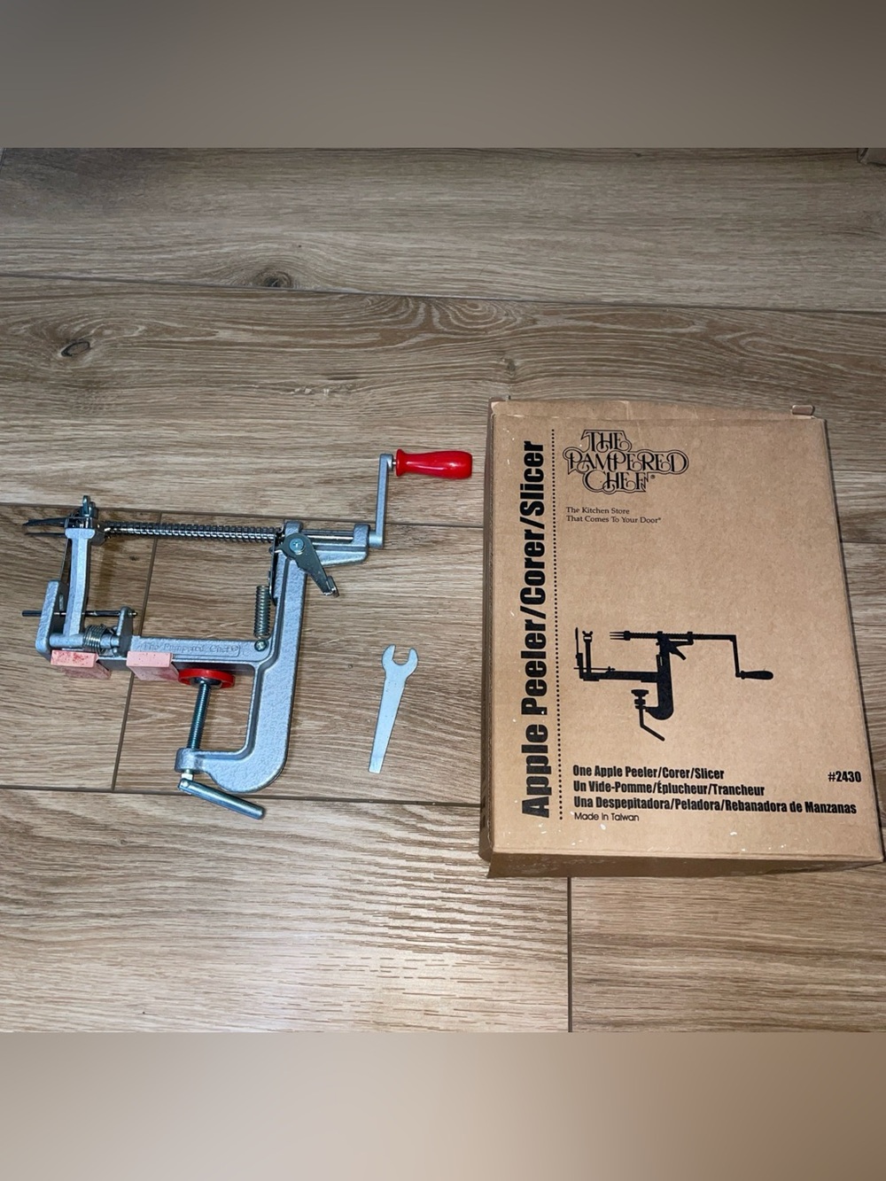 The Pampered Chef Apple Peeler Corer Slicer #2430